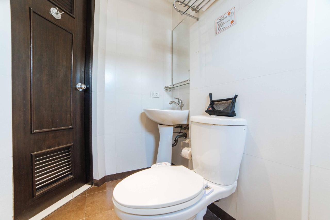 Reddoorz Plus Near Naia Expressway 파사이 외부 사진